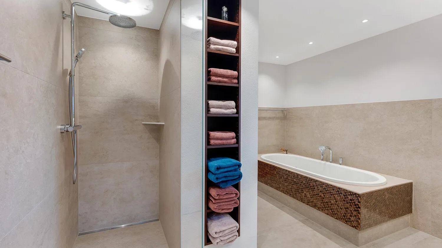Exklusive 6.5-Zimmer-Maisonette-Gartenwohnung mit Wintergarten im steuergünstigen Winkel