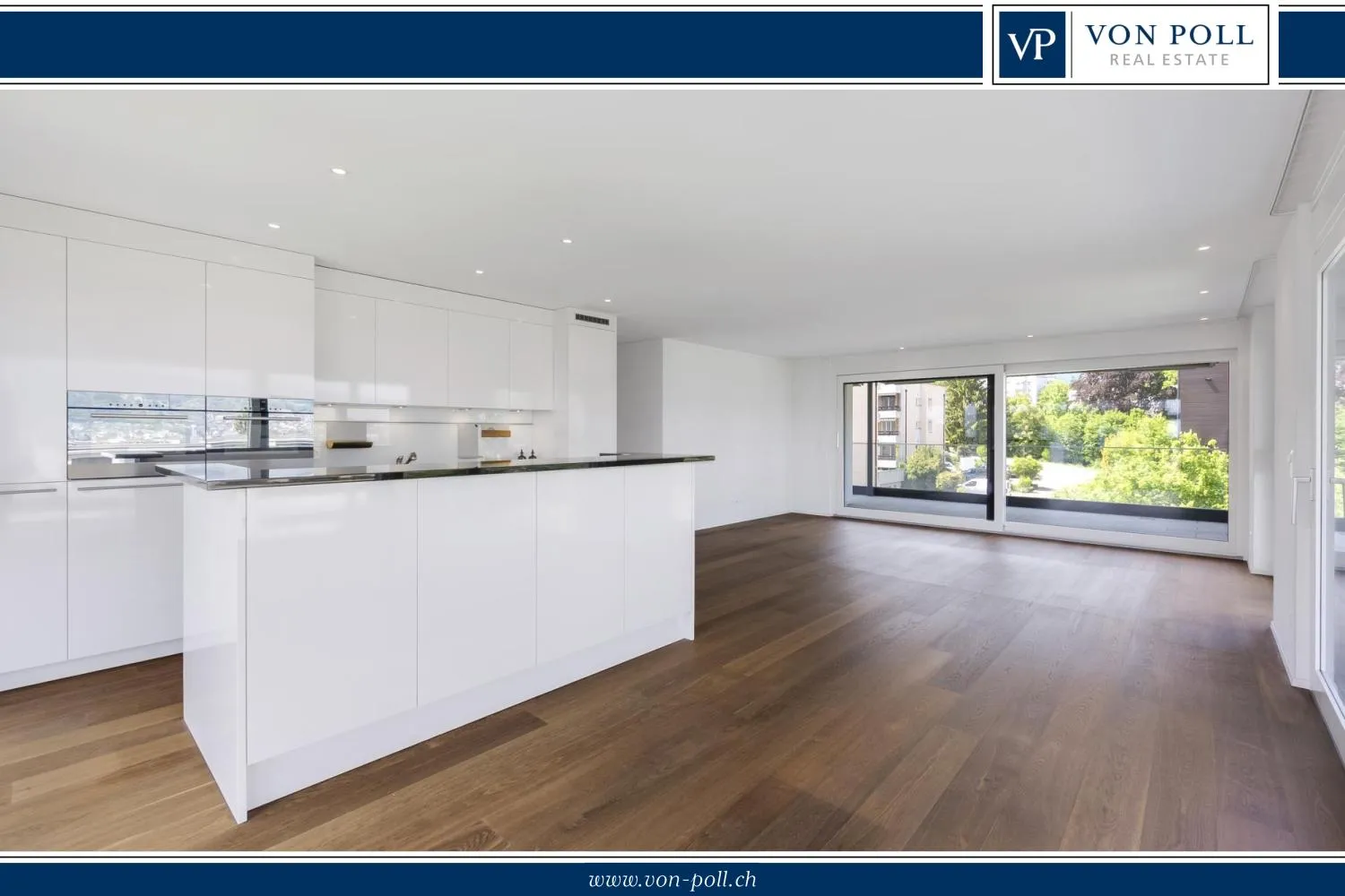 Hochwertige Designküche mit viel Stauraum und elegantem Wohnambiente