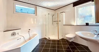 von_poll_real_estate_property_25153001_image_10