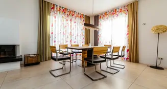 von_poll_real_estate_property_25153005_image_16