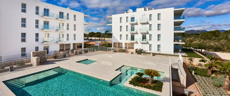 Neubau Apartments mit Pool in Cala d'Or
