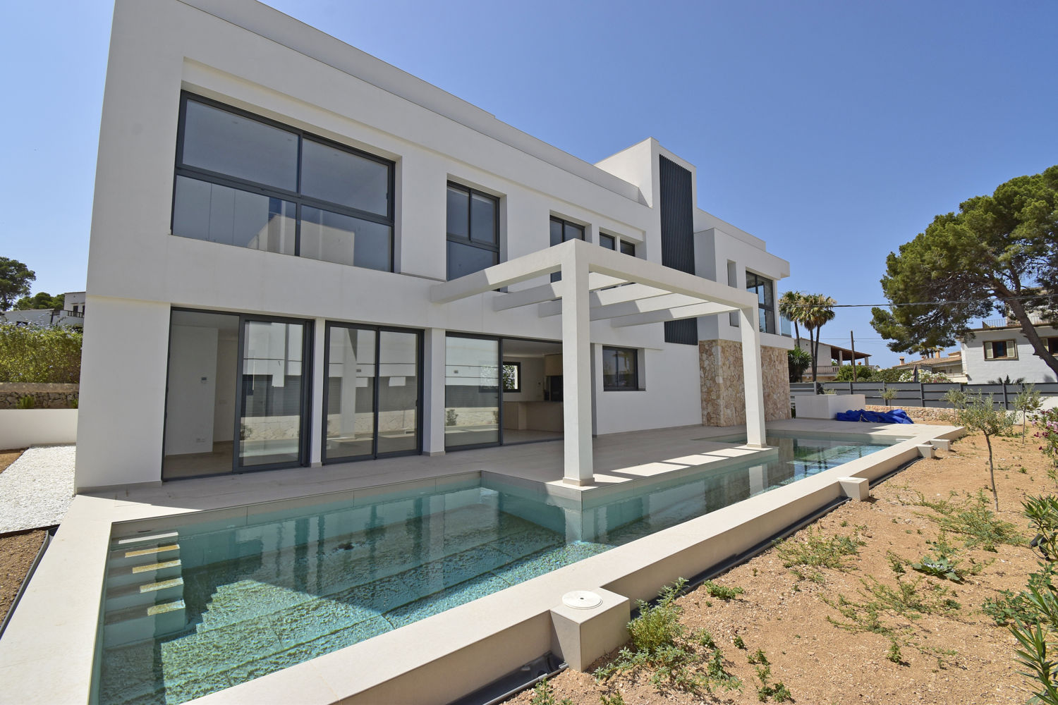 New build villa with pool and sea views in Son Veri Nou