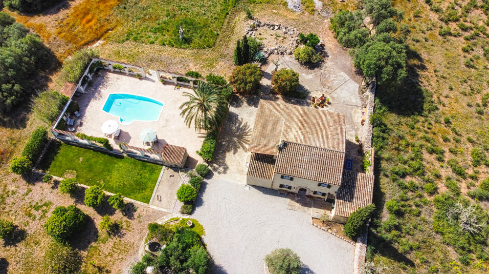 Mediterranean country house finca with pool in Llucmajor