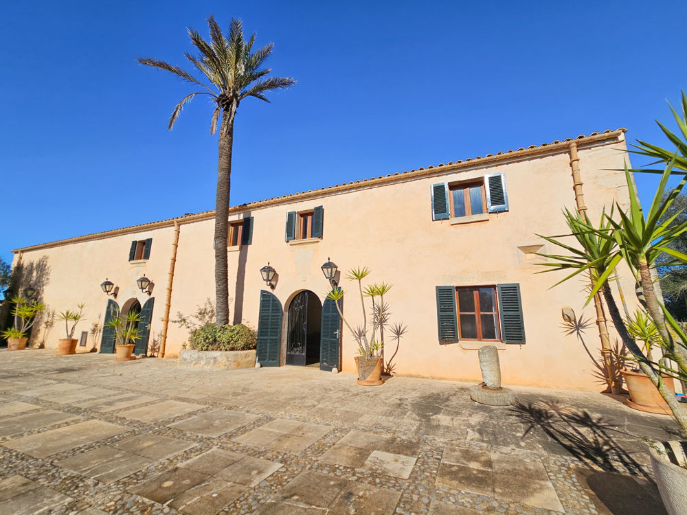 Gran finca con 10 habitaciones en Santanyi