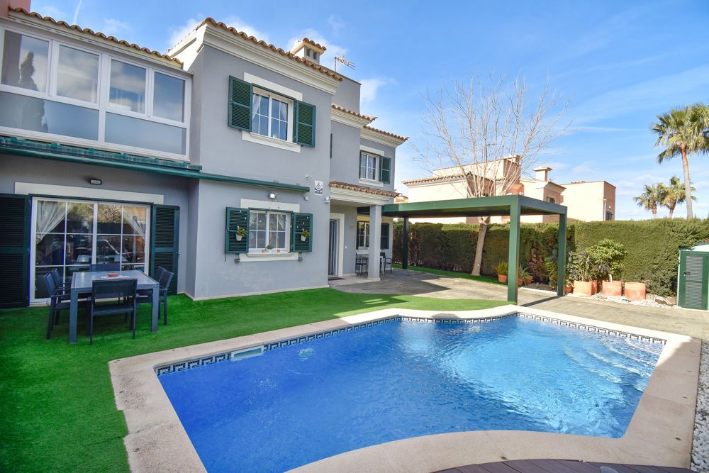 FOR RENT: Semi-detached house with pool in Puig de Ros