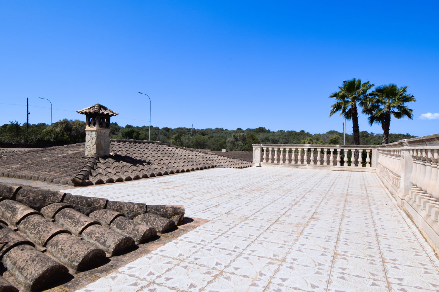 Zu Vermieten: Große Finca mit Pool in Las Palmeras