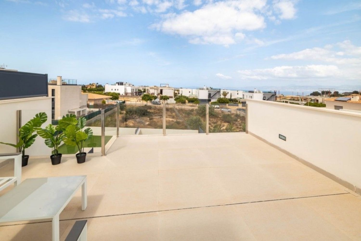 Casa de alto standing con garaje, piscina y jardín en Puig de Ros