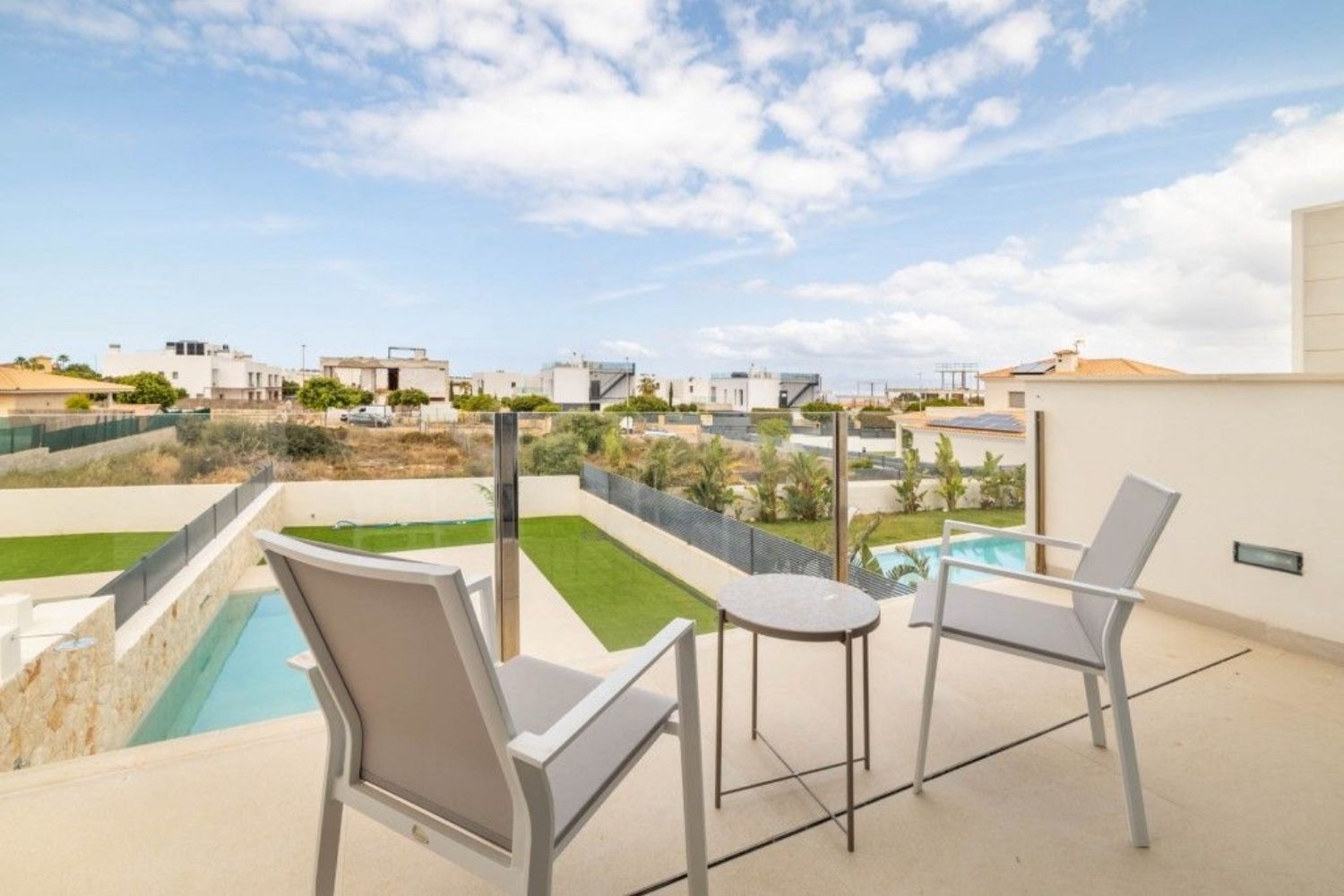 Casa de alto standing con garaje, piscina y jardín en Puig de Ros