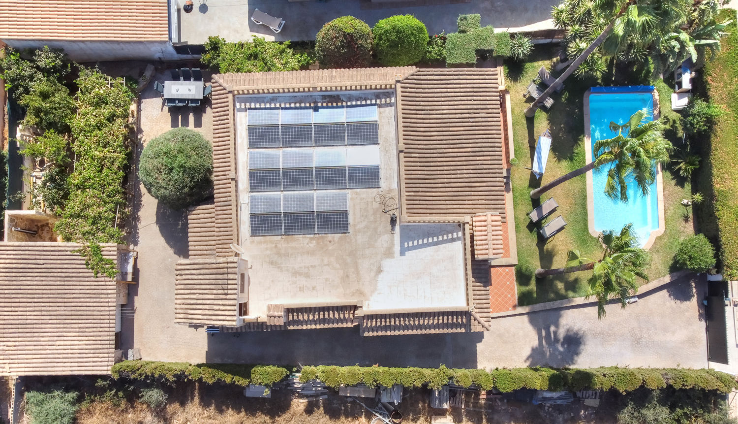 Schönes Einfamilienhaus mit Pool in Badia Blava