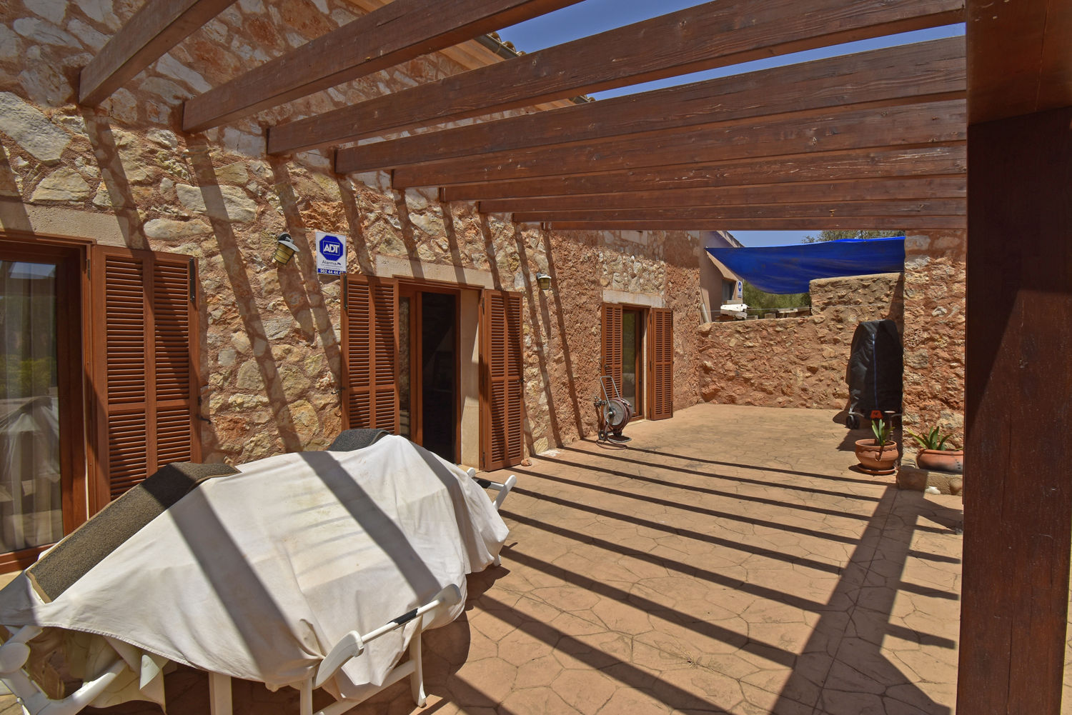 Finca de estilo mallorquín con piscina de agua salada en Felanitx