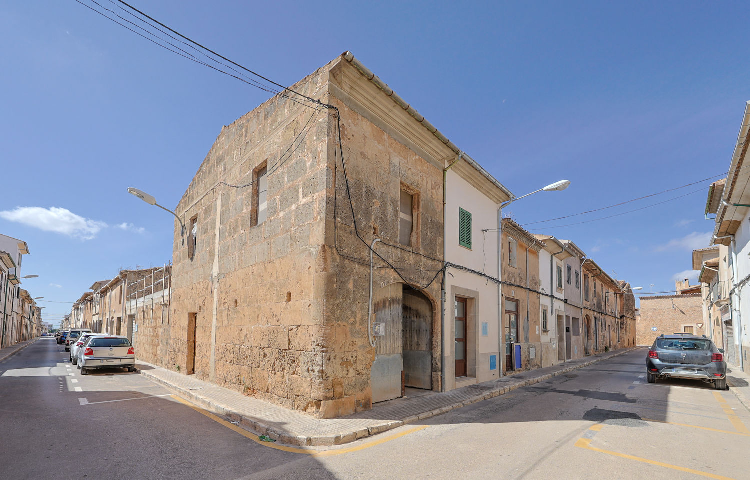 Renovierungsbedürftiges Stadthaus mit Lizenz in Llucmajor