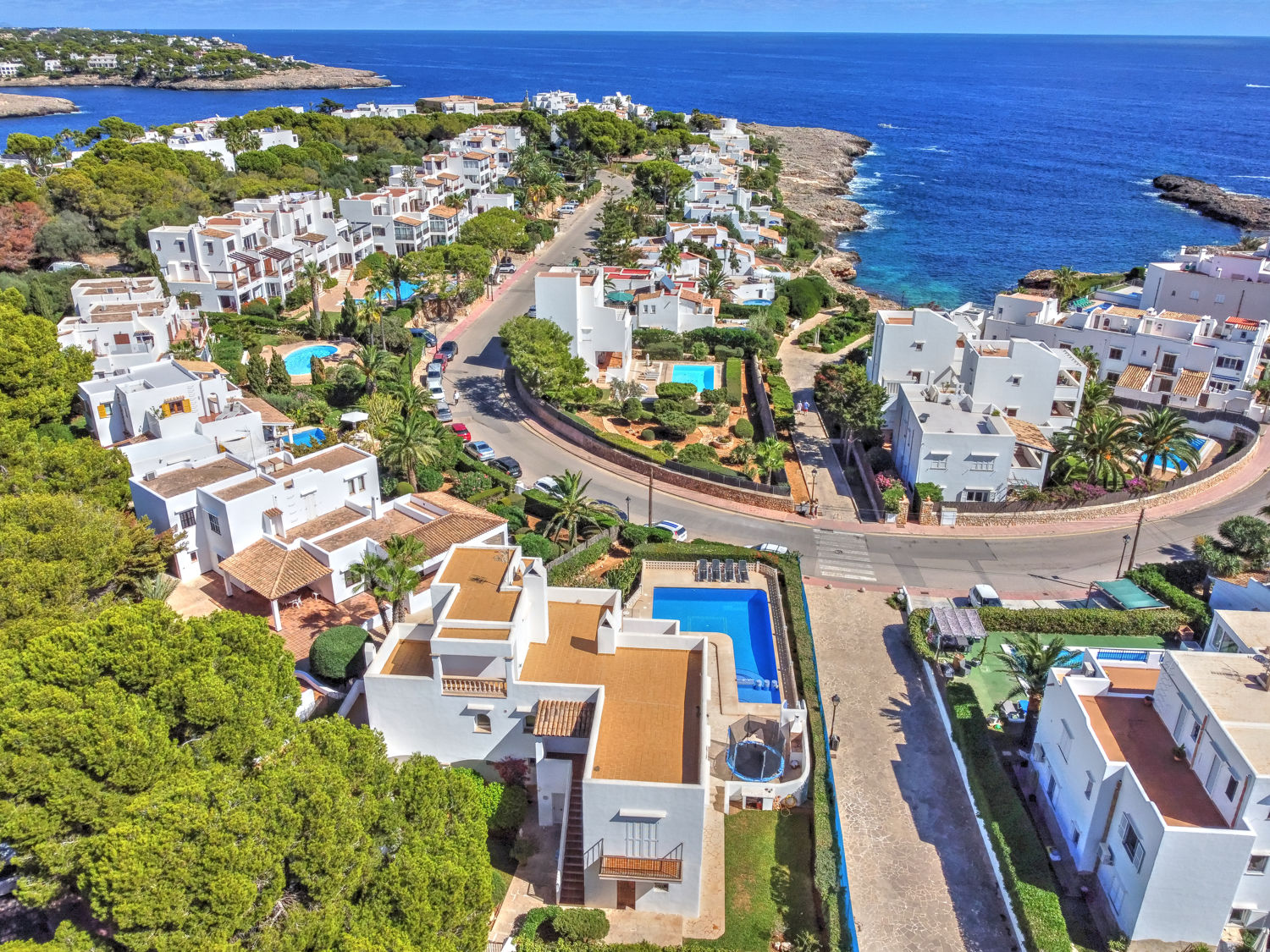 Großzügiges Chalet mit Meerblick in zweiter Linie von Cala d'Or