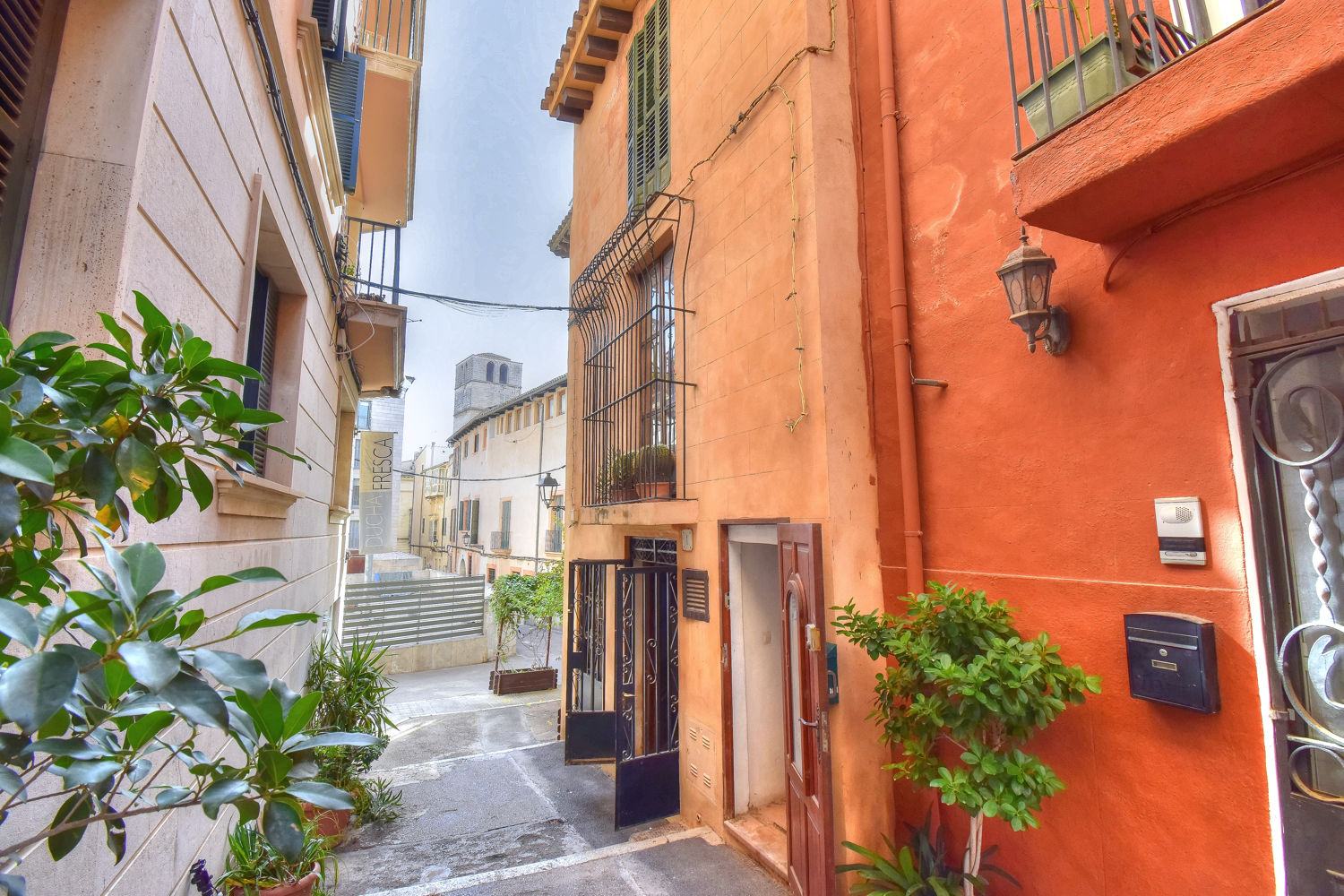 Townhouse in need of renovation in the heart of Palma