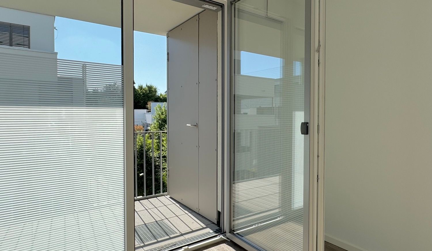 Schrank auf Balkon