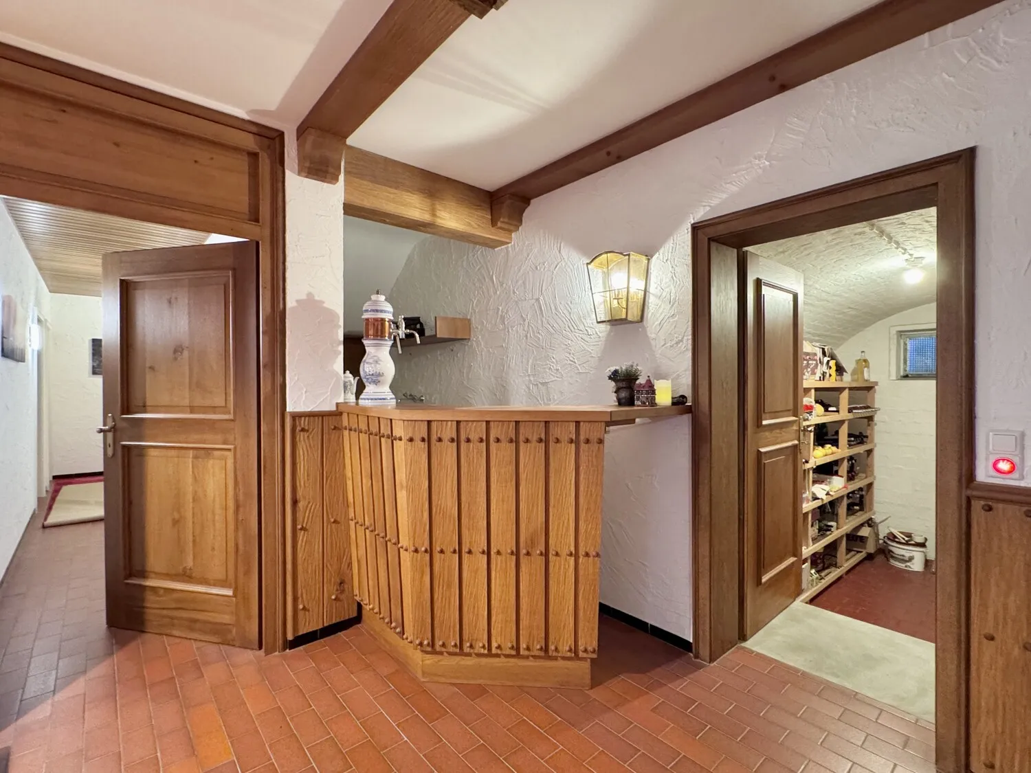Untergeschoss Bar und Gewölbekeller