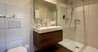 von_poll_real_estate_property_24151006_image_19