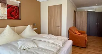 von_poll_real_estate_property_24151006_image_27