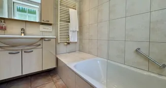 von_poll_real_estate_property_24151006_image_24