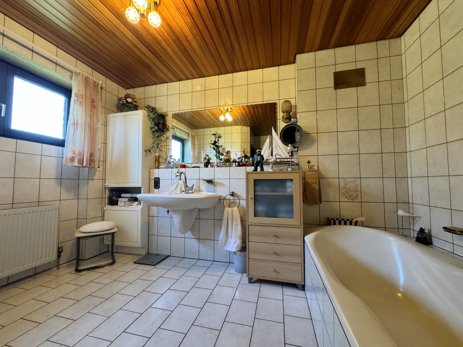 Badezimmer EG