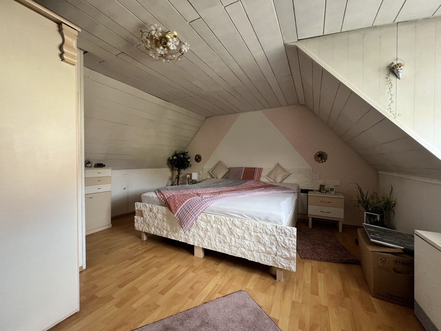 Schlafzimmer DG