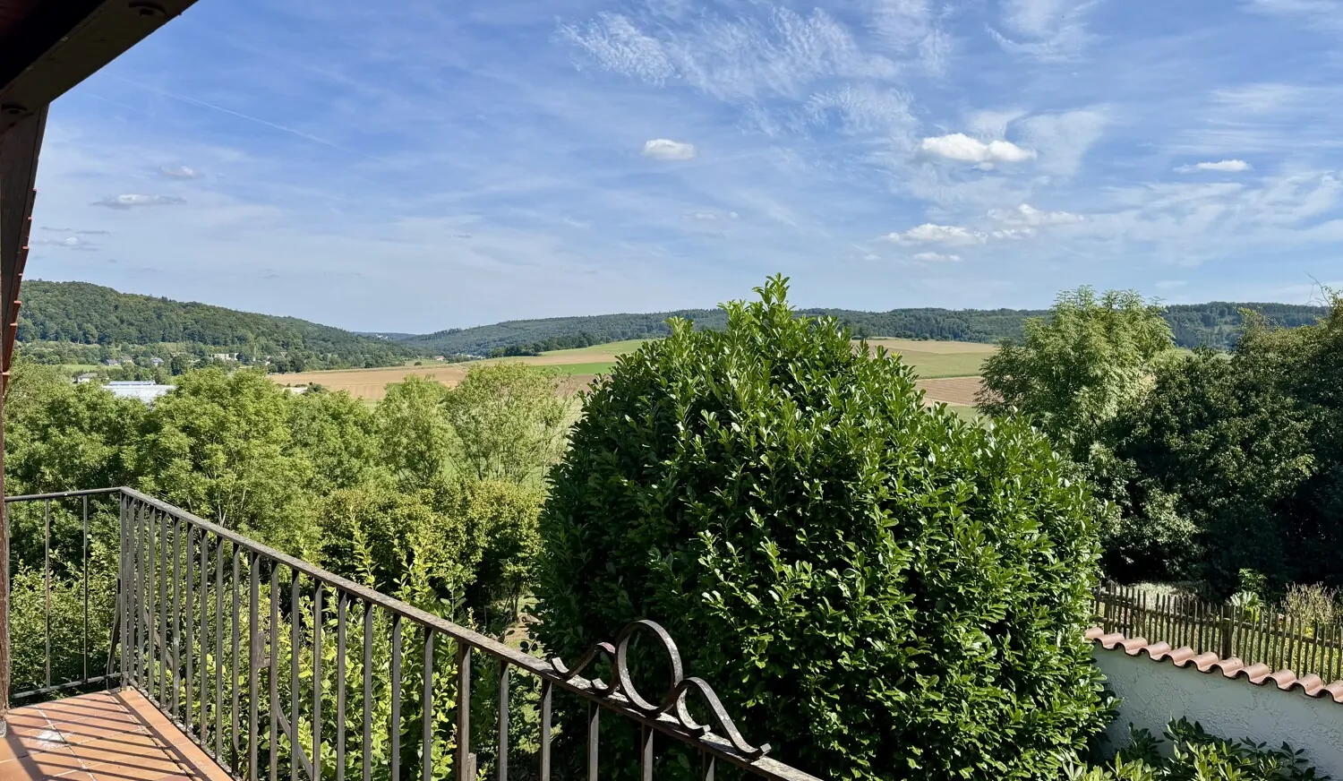 B1A5AA75-CA9B-4E7B-9A57-B14177A203DB