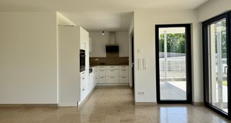 von_poll_real_estate_property_25151009_image_7