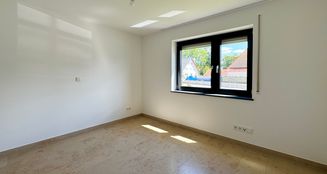 von_poll_real_estate_property_25151009_image_21