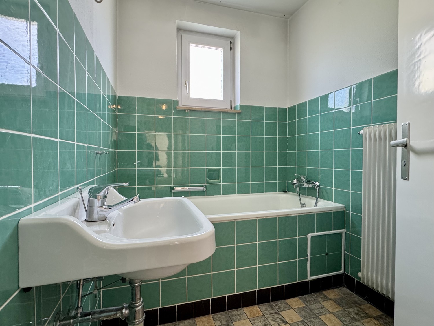 Traumhaus zu modernisieren, für 1 bis 2 Familien im Hüttfeld, Aalen