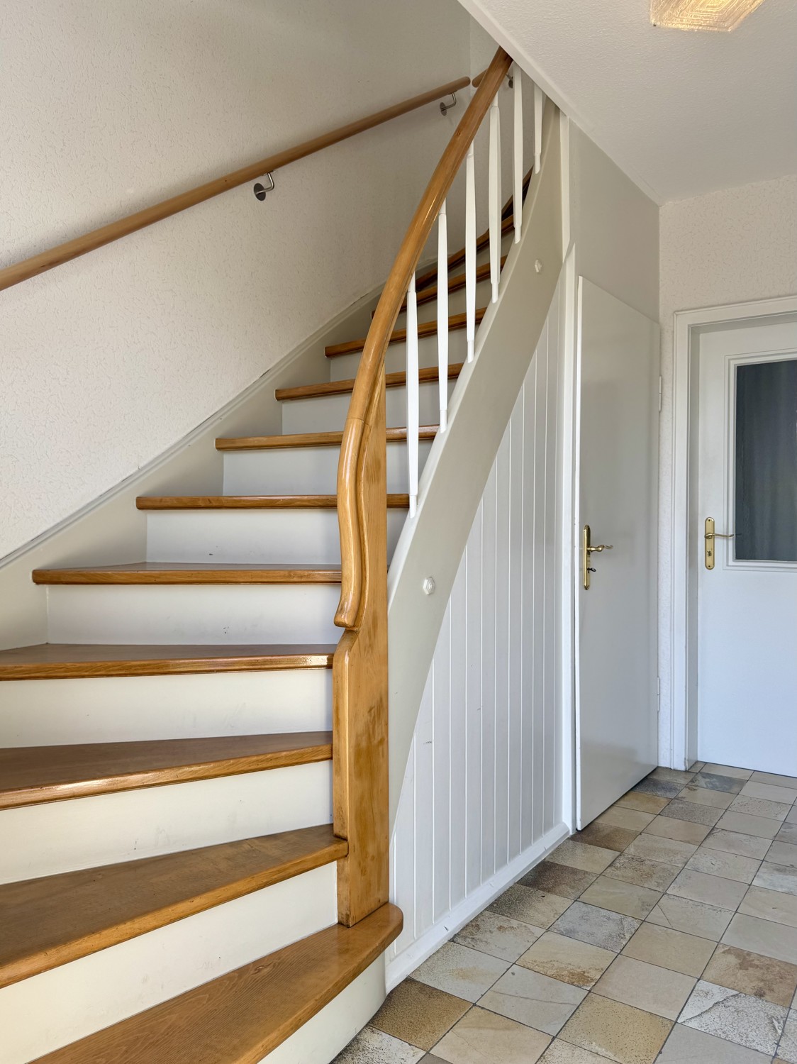 Traumhaus zu modernisieren, für 1 bis 2 Familien im Hüttfeld, Aalen