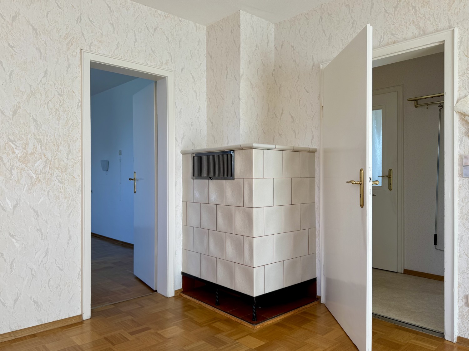 Traumhaus zu modernisieren, für 1 bis 2 Familien im Hüttfeld, Aalen