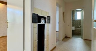 von_poll_real_estate_property_25151011_image_9