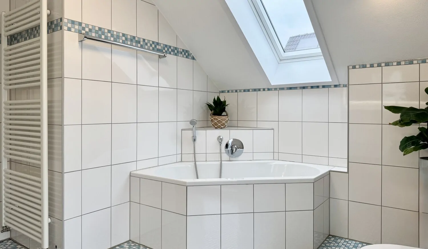 Großes Einfamilienhaus – perfekt für Familien mit Platzbedarf & Homeoffice