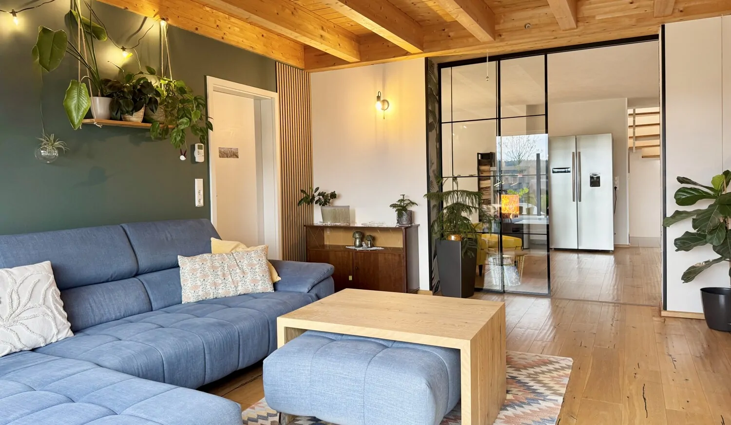 Durchgang in Essbereich mit Schwedenofen