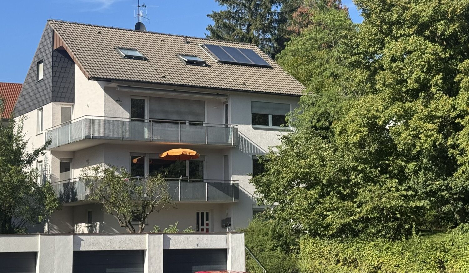 Mehrfamilienhaus mit 3 Wohneinheiten, zentrumsnah, Aalen/Hüttfeld