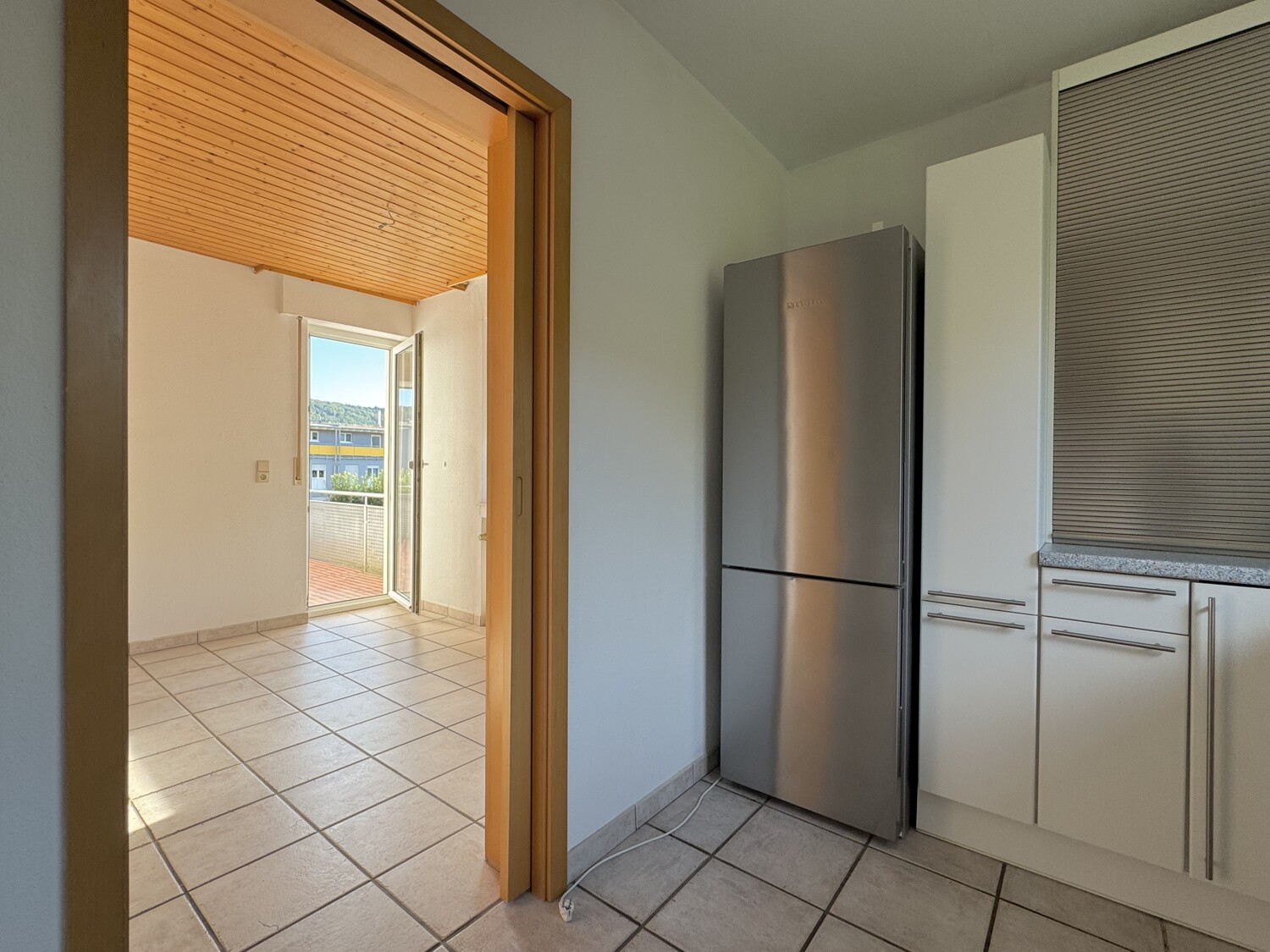 Küche mit Esszimmer und Balkon OG