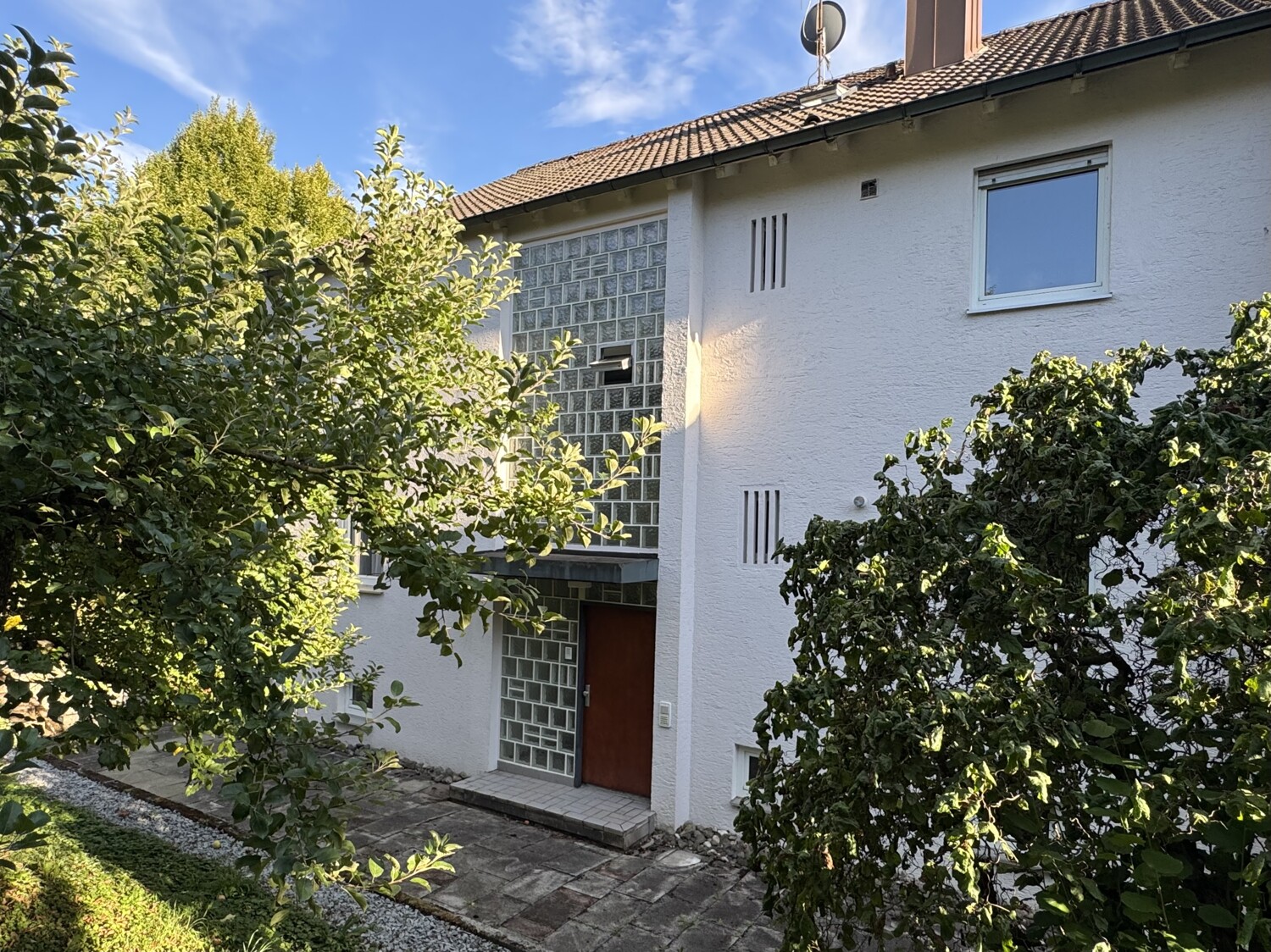 Mehrfamilienhaus mit 3 Wohneinheiten, zentrumsnah, Aalen/Hüttfeld