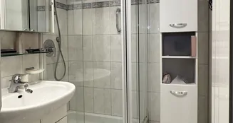 von_poll_real_estate_property_25151025_image_11