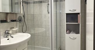 von_poll_real_estate_property_25151025_image_11