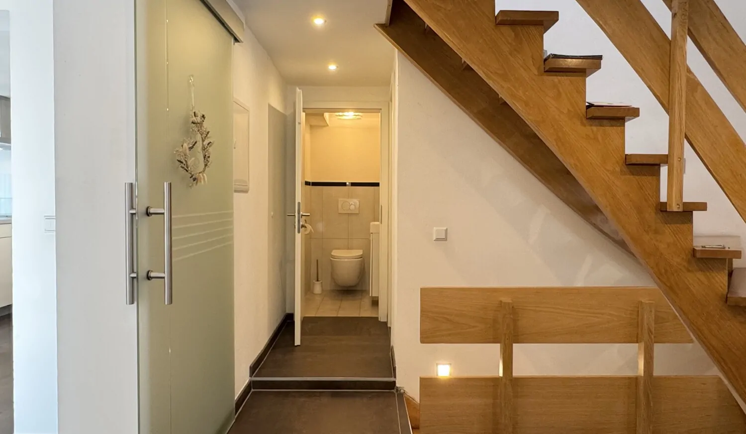 separates WC Hauptwohnung