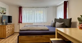 von_poll_real_estate_property_25151026_image_3