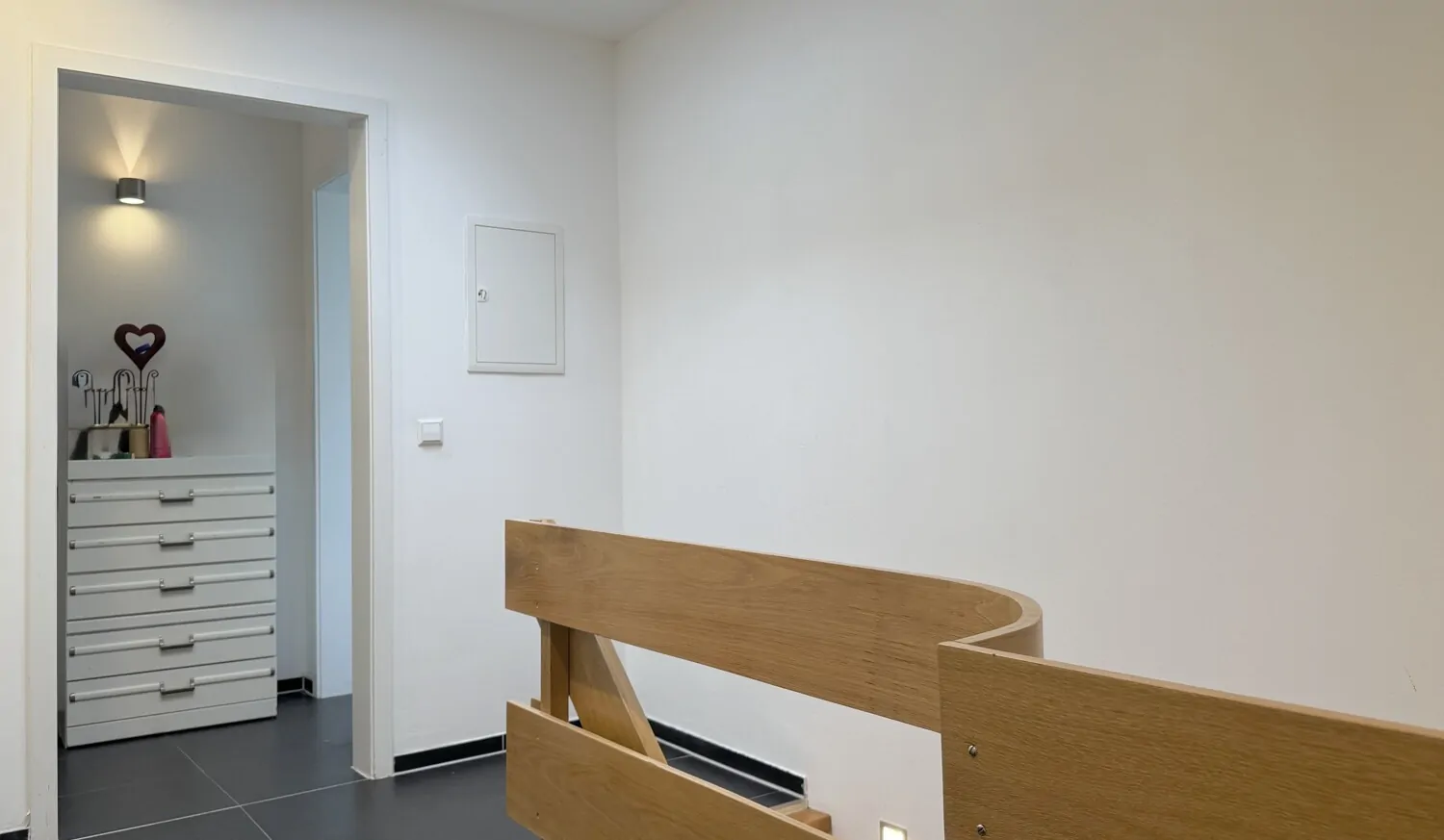 Sanierte Doppelhaushälfte mit lukrativer Ferienwohnung in unverbauter Ortsrandlage