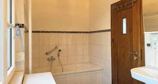 von_poll_real_estate_property_25151028_image_15