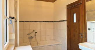 von_poll_real_estate_property_25151028_image_15