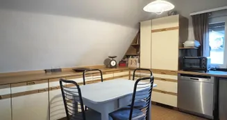 von_poll_real_estate_property_25151028_image_18