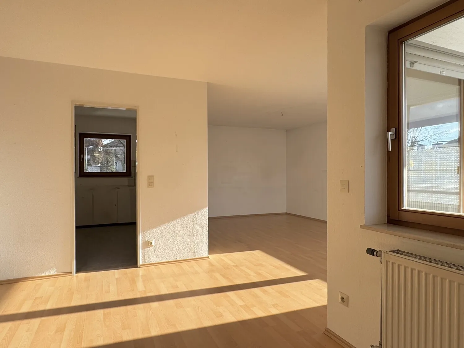 Essen Blick in Küche und Wohnen