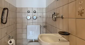 von_poll_real_estate_property_25151033_image_12