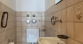 von_poll_real_estate_property_25151033_image_12