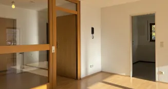 von_poll_real_estate_property_25151033_image_7