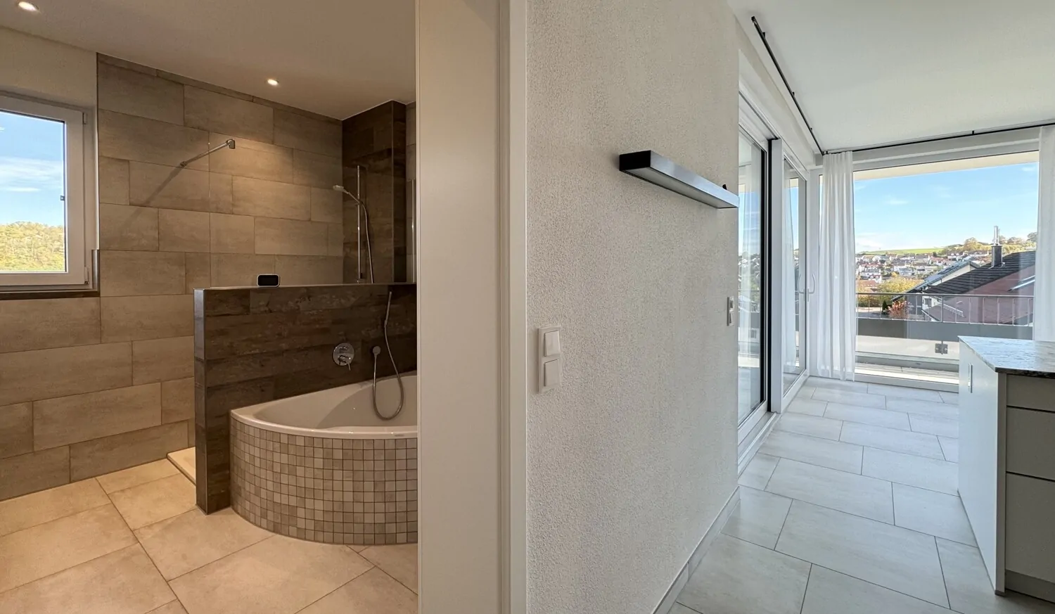 Erstbezug - Penthousewohnung mit Tiefgaragenstellplatz und Carport