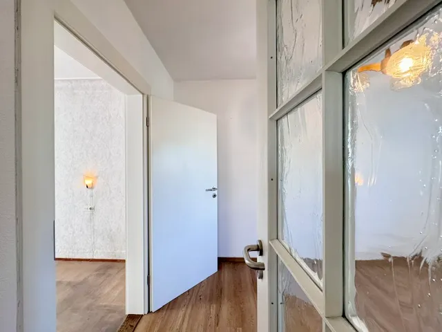 2 nebeneinander liegende Zimmer